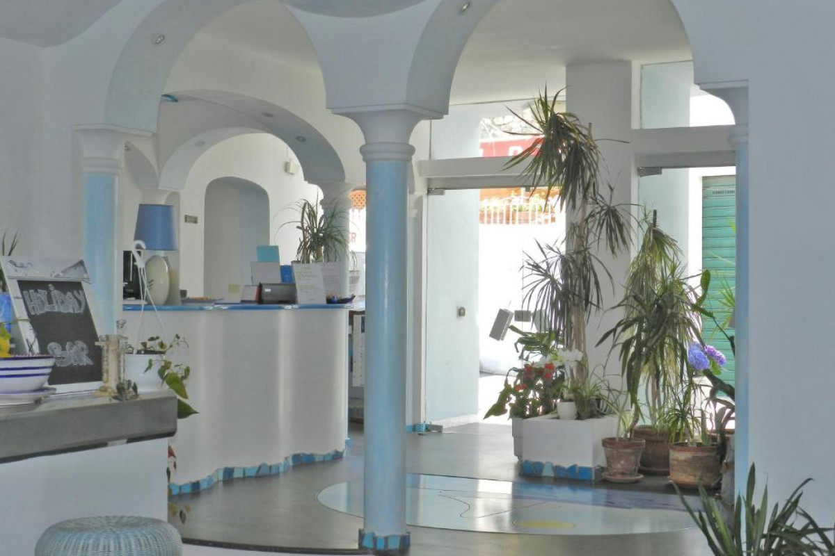 Holiday Hotel