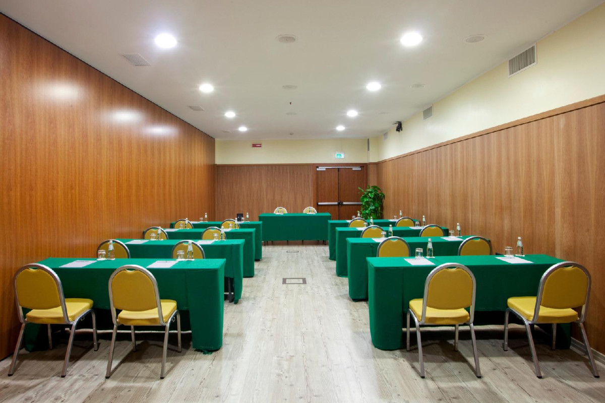 Holiday Inn Cagliari, An Ihg Hotel