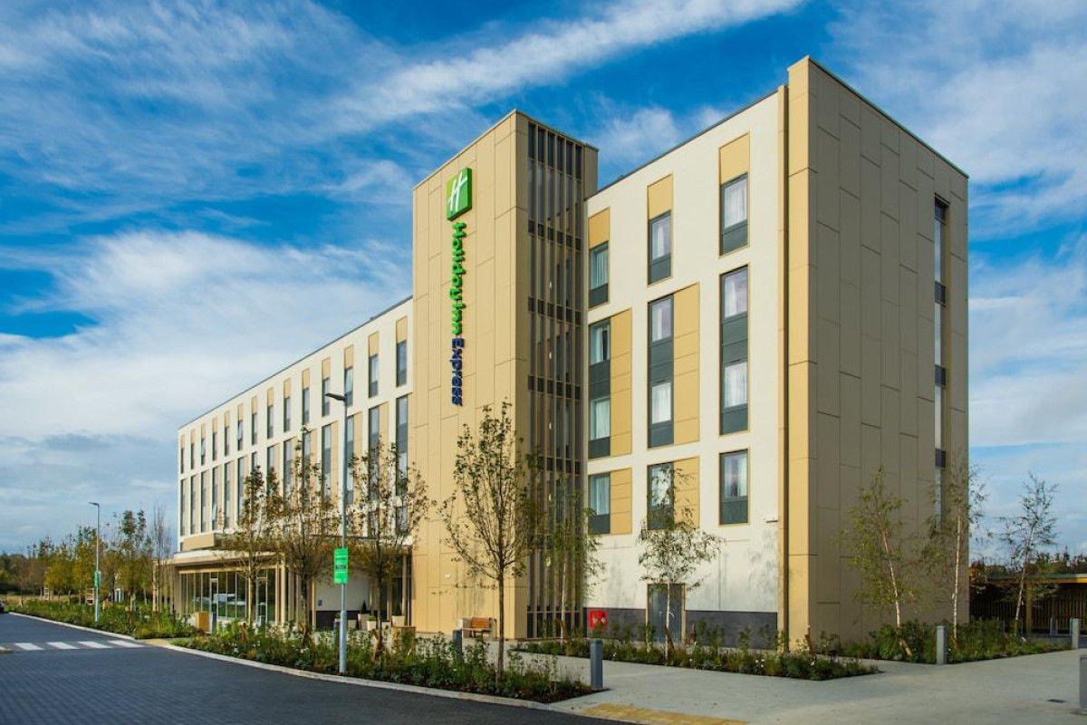 Holiday Inn Express Bristol-North