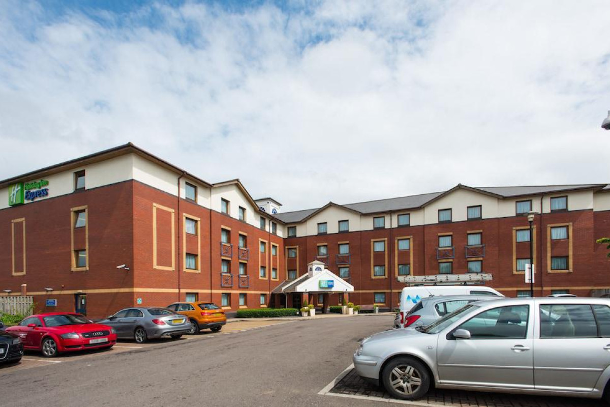 Holiday Inn Express Bristol-North