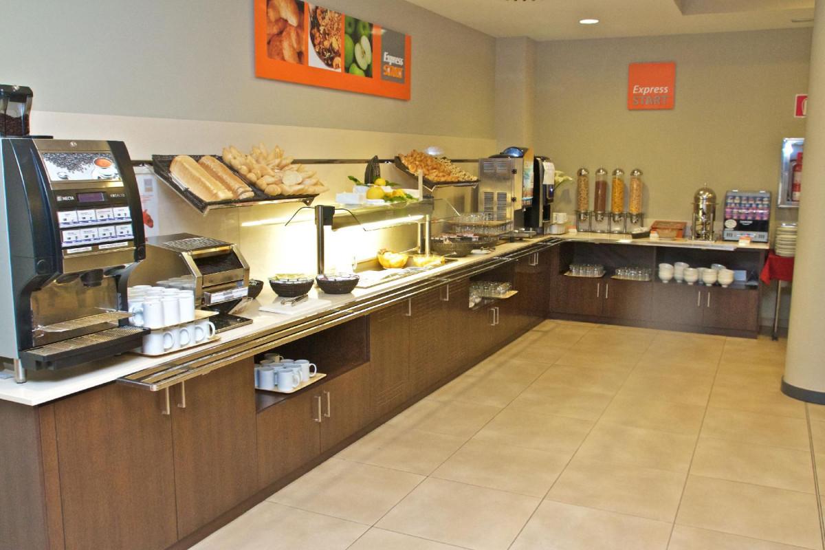Holiday Inn Express Campo De Gibraltar - Barrios, An Ihg Hotel