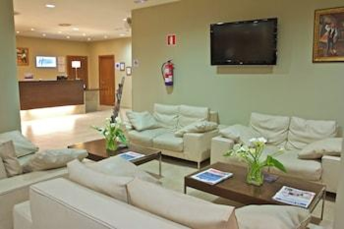 Holiday Inn Express Campo De Gibraltar - Barrios, An Ihg Hotel