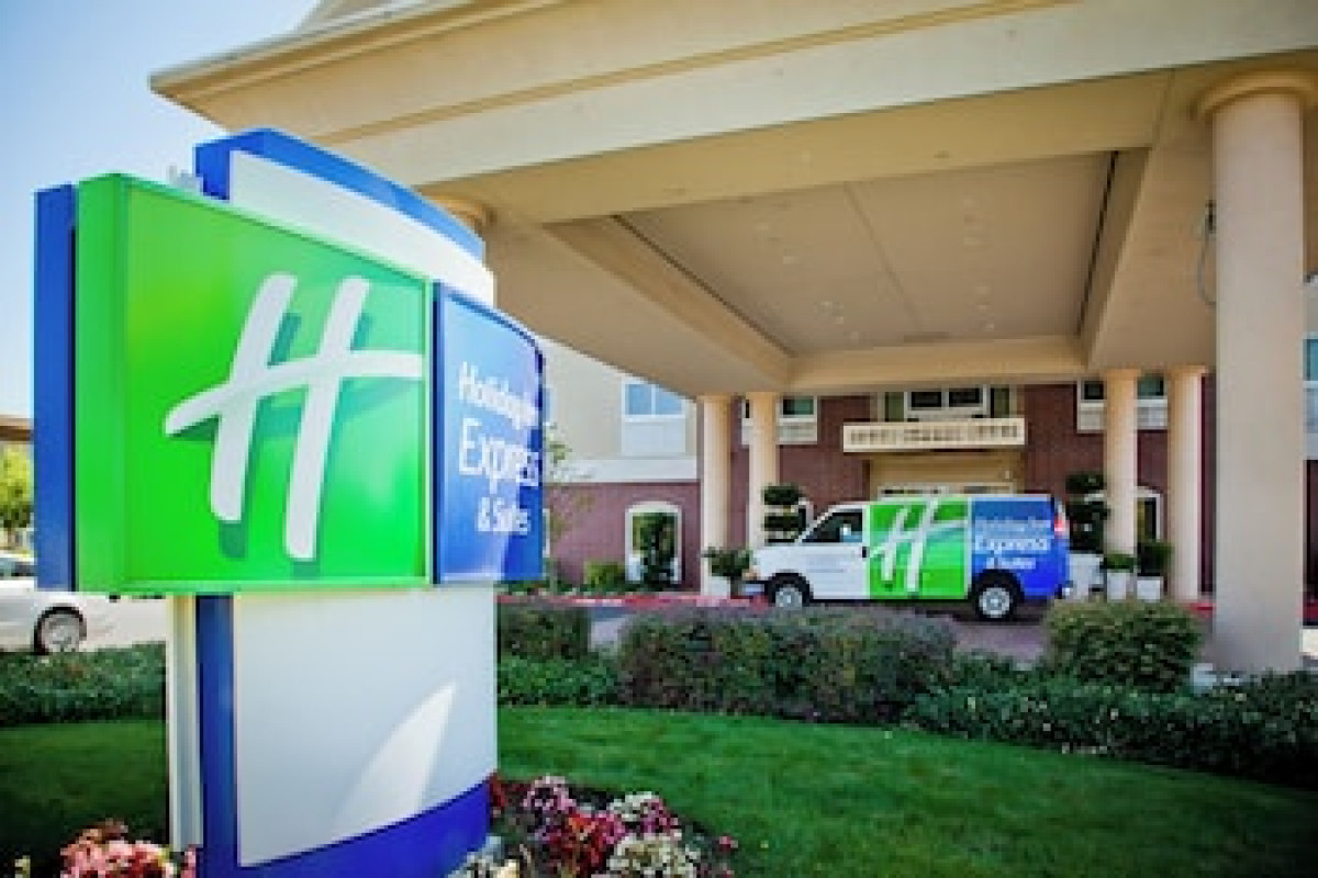 HOLIDAY INN EXPRESS HOTEL & SUITES SACRAMENTO NE CAL EXPO