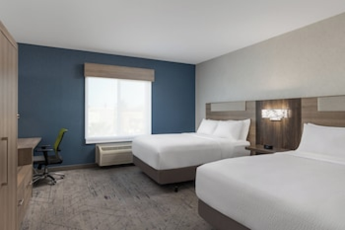 HOLIDAY INN EXPRESS HOTEL & SUITES SACRAMENTO NE CAL EXPO