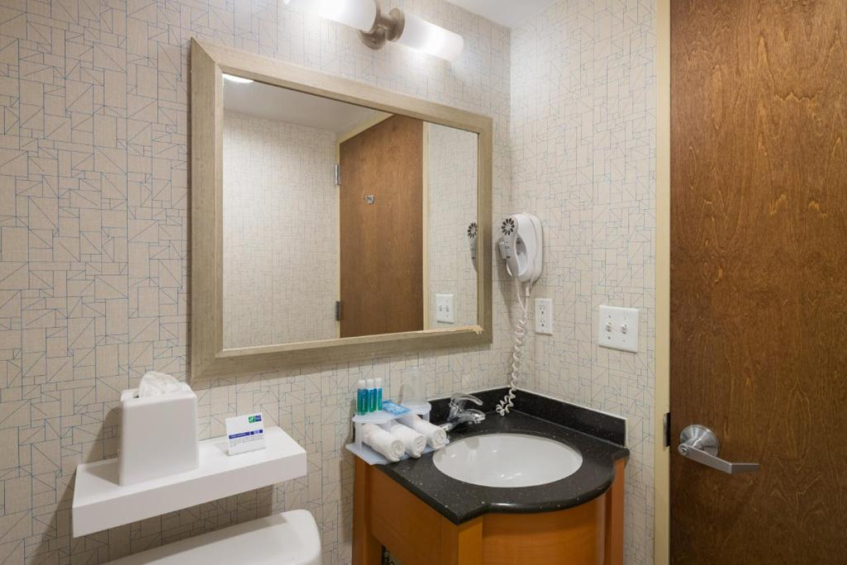 Holiday Inn Express - Times Square, an IHG Hotel