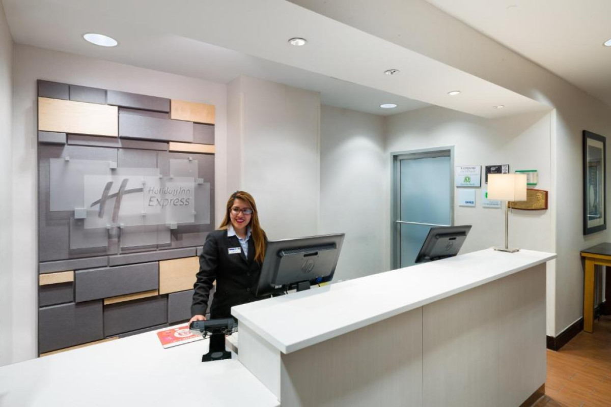 Holiday Inn Express - Times Square, an IHG Hotel