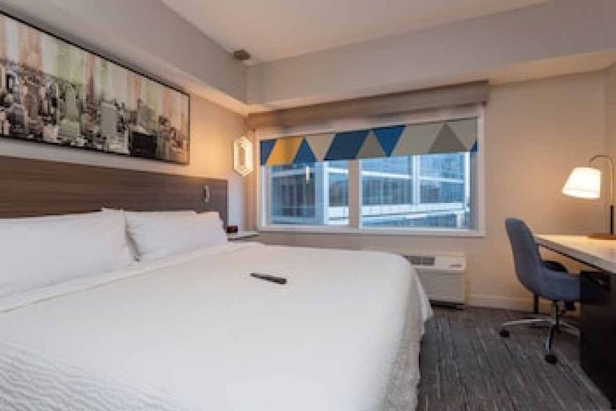 HOLIDAY INN NEW ROCHELLE