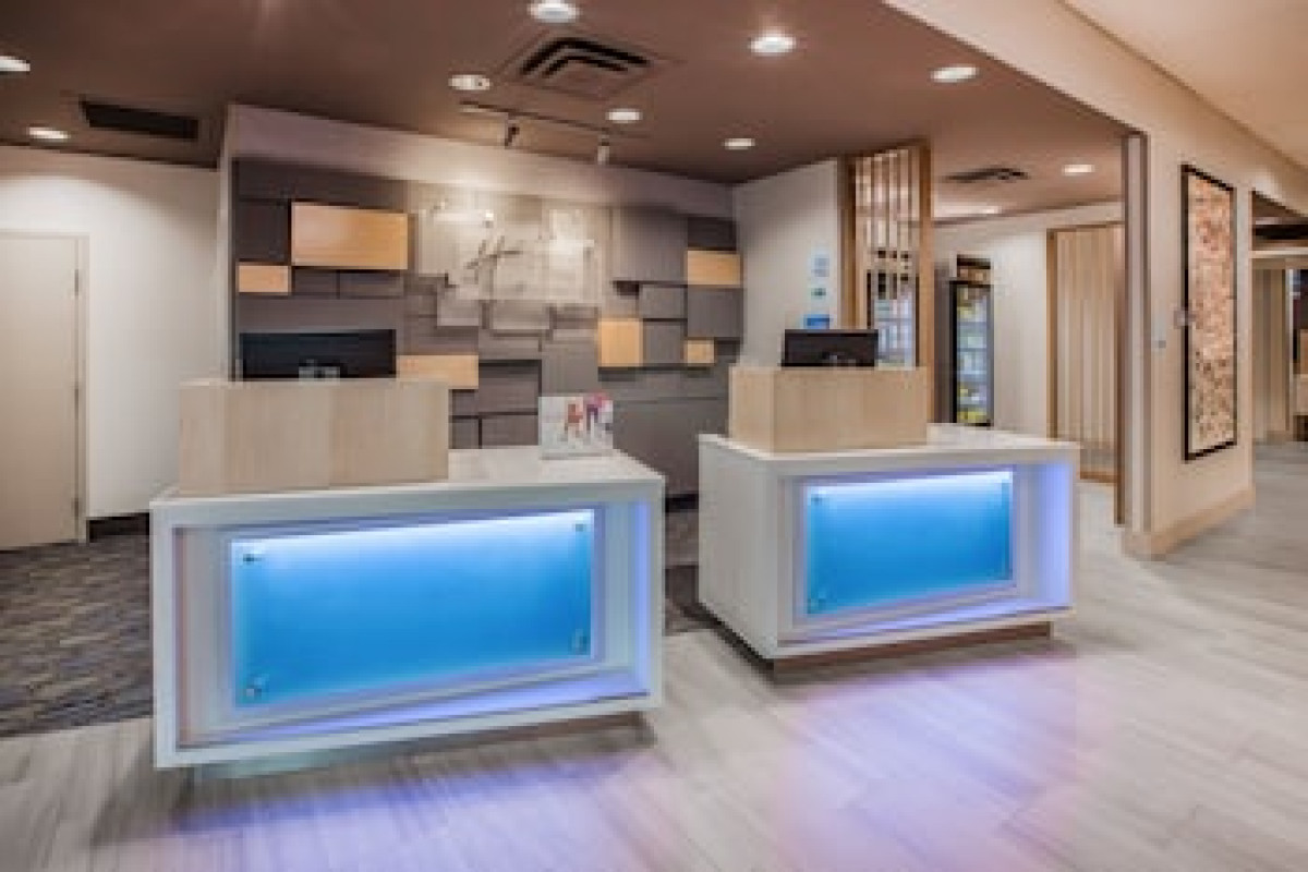 HOLIDAY INN NEW ROCHELLE