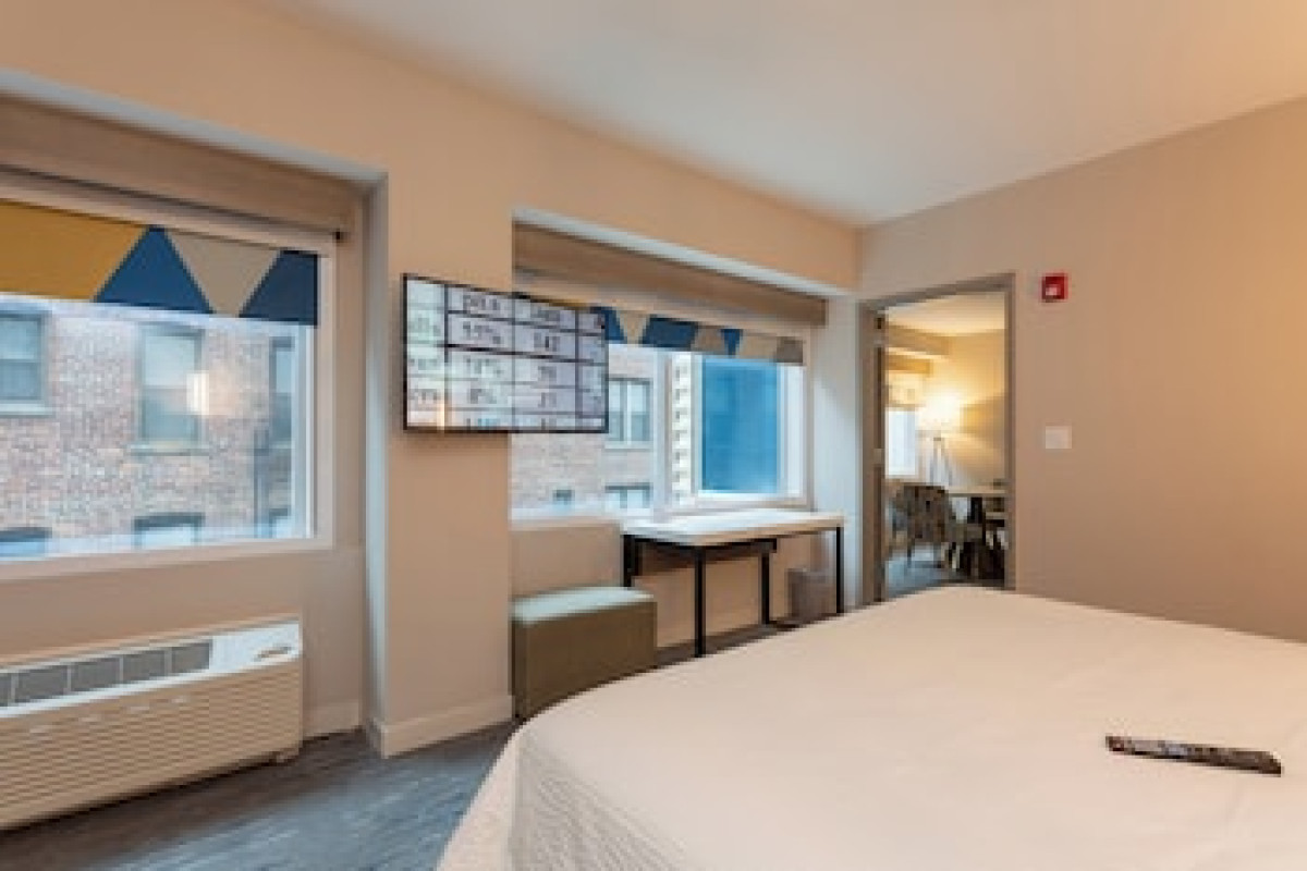 HOLIDAY INN NEW ROCHELLE