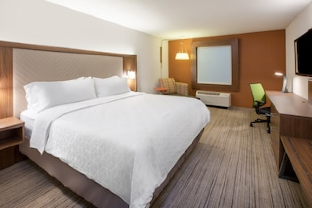 HOLIDAY INN NEW ROCHELLE