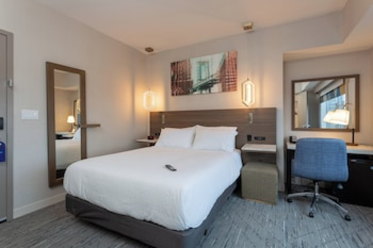 HOLIDAY INN NEW ROCHELLE