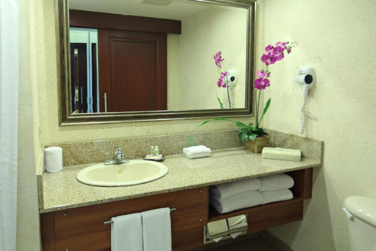 Holiday Inn Panama Canal