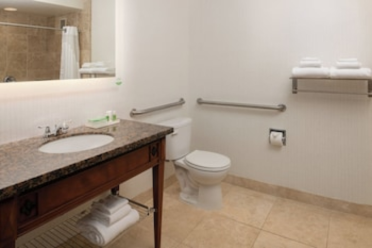 HOLIDAY INN PORTLAND COLUMBIA RIVERFRONT