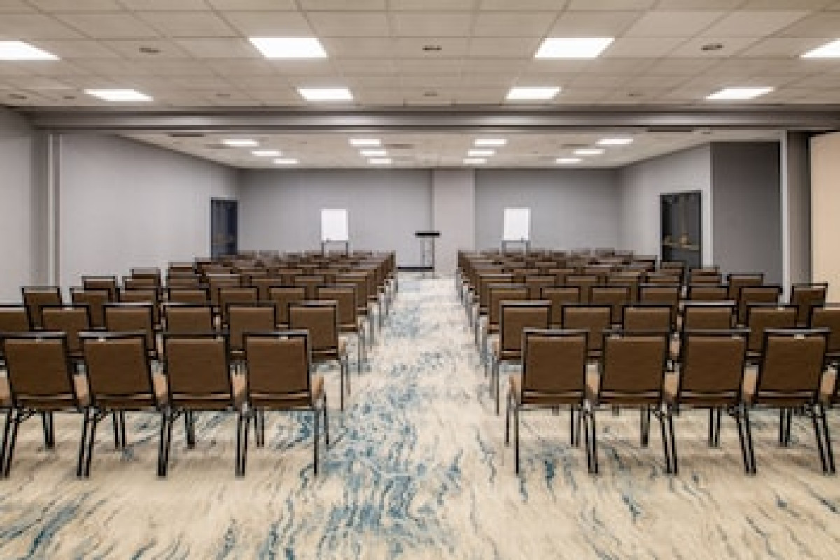 HOLIDAY INN PORTLAND COLUMBIA RIVERFRONT