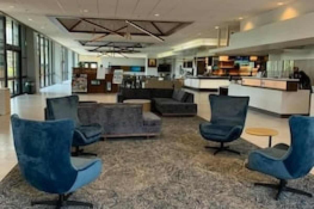 HOLIDAY INN PORTLAND COLUMBIA RIVERFRONT