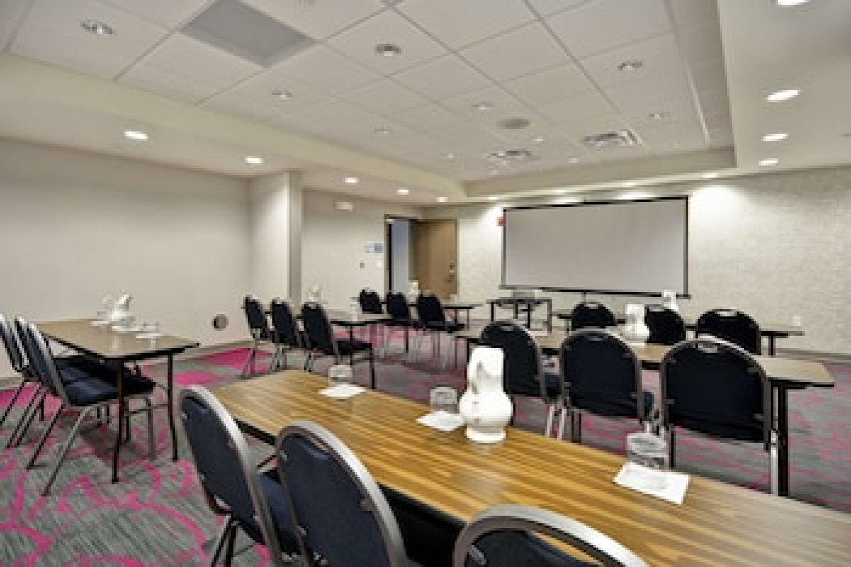 HOME2 SUITES BY HILTON KANSAS CITY KU MEDICAL CENTER