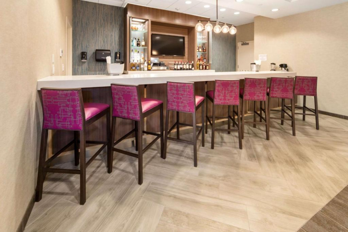 Home2 Suites By Hilton Newark Airport