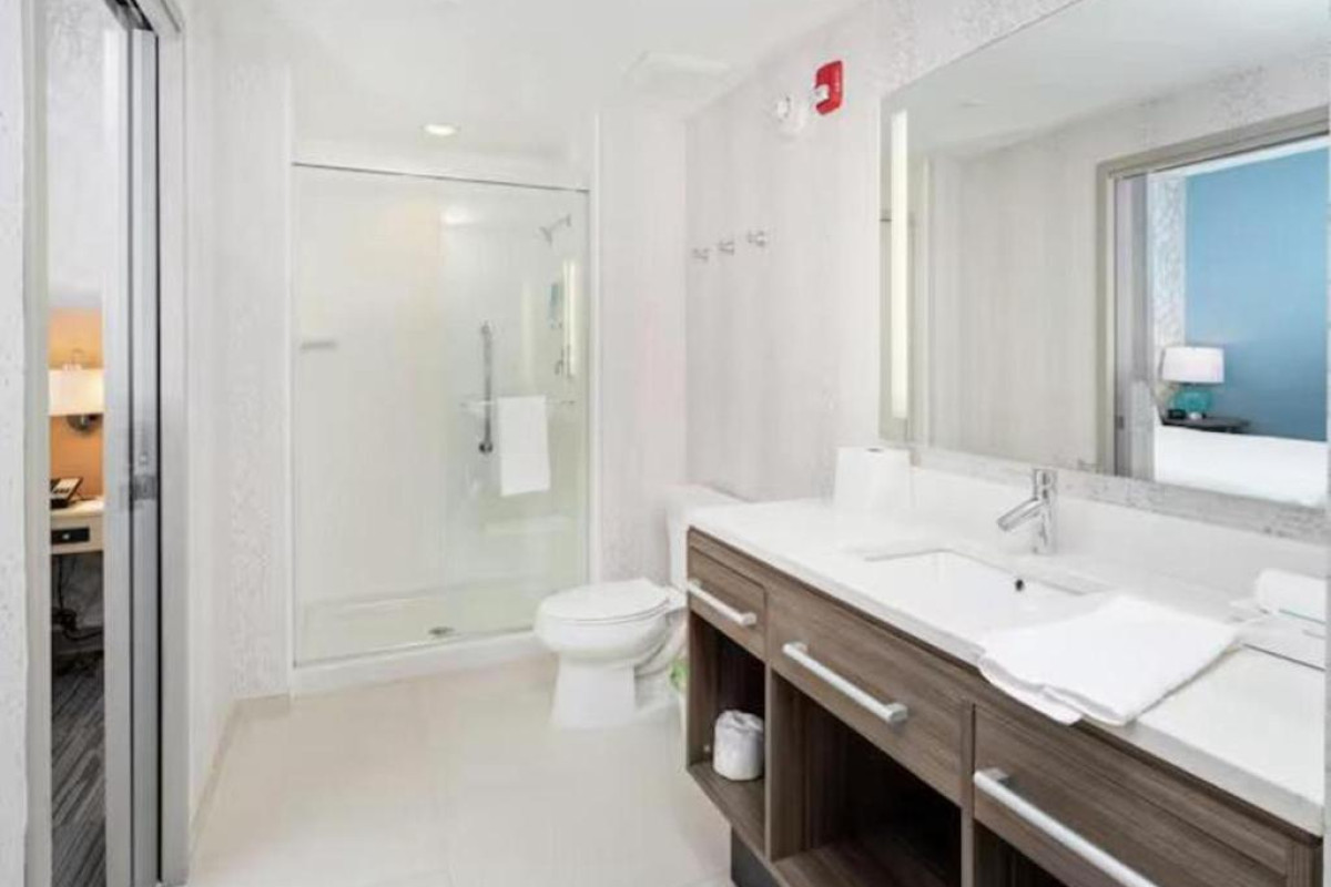 Home2 Suites By Hilton Newark Airport
