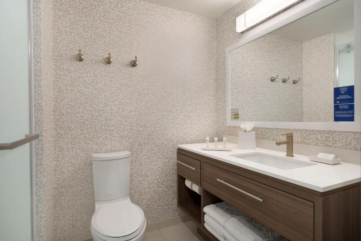Home2 Suites By Hilton Newark Airport