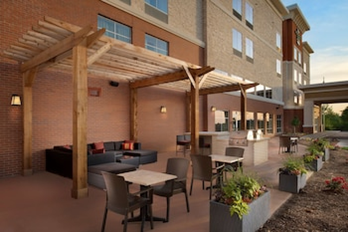 HOMEWOOD SUITES BY HILTON KANSAS CITY SPEEDWAY