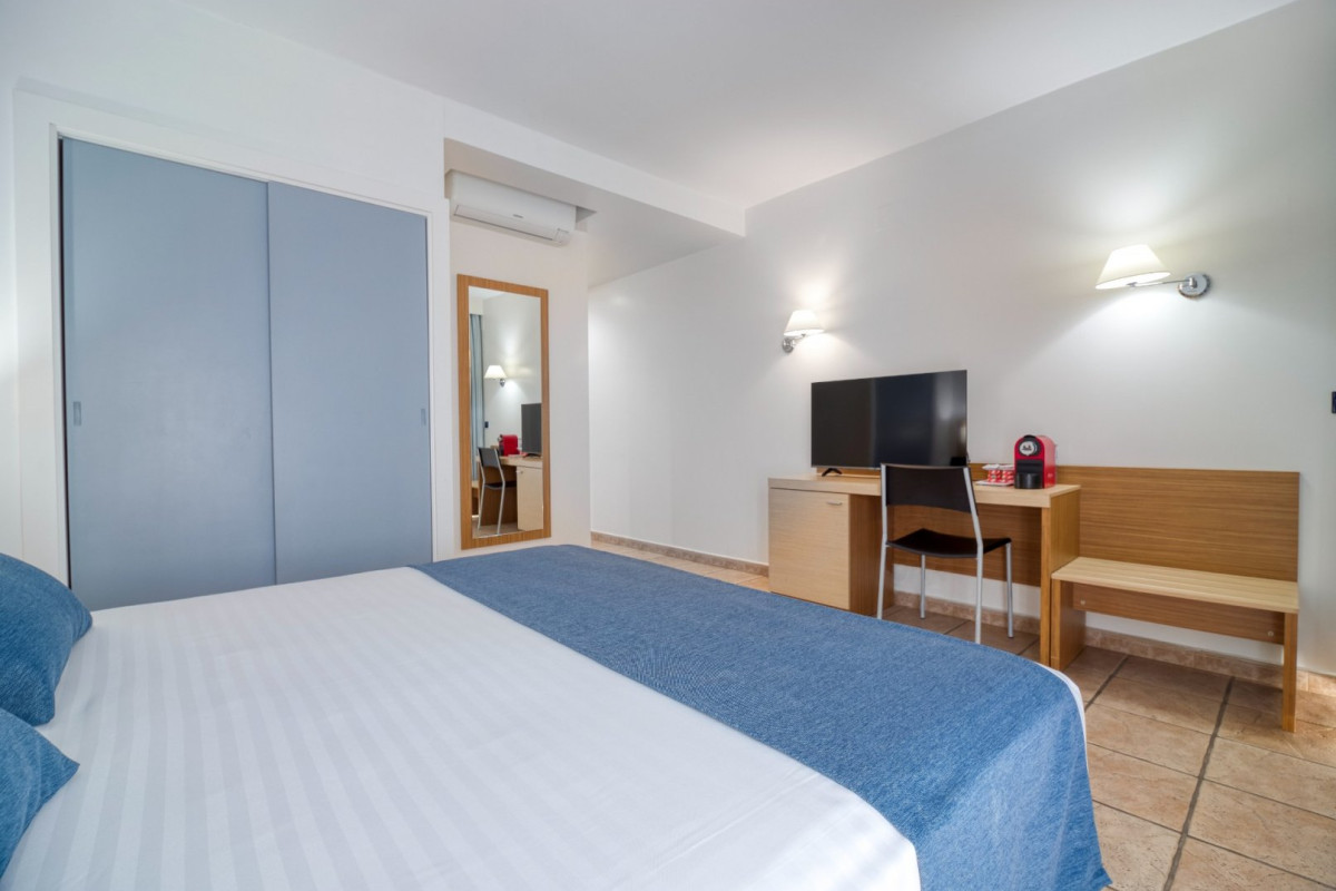 Hospedium Hotel Abril