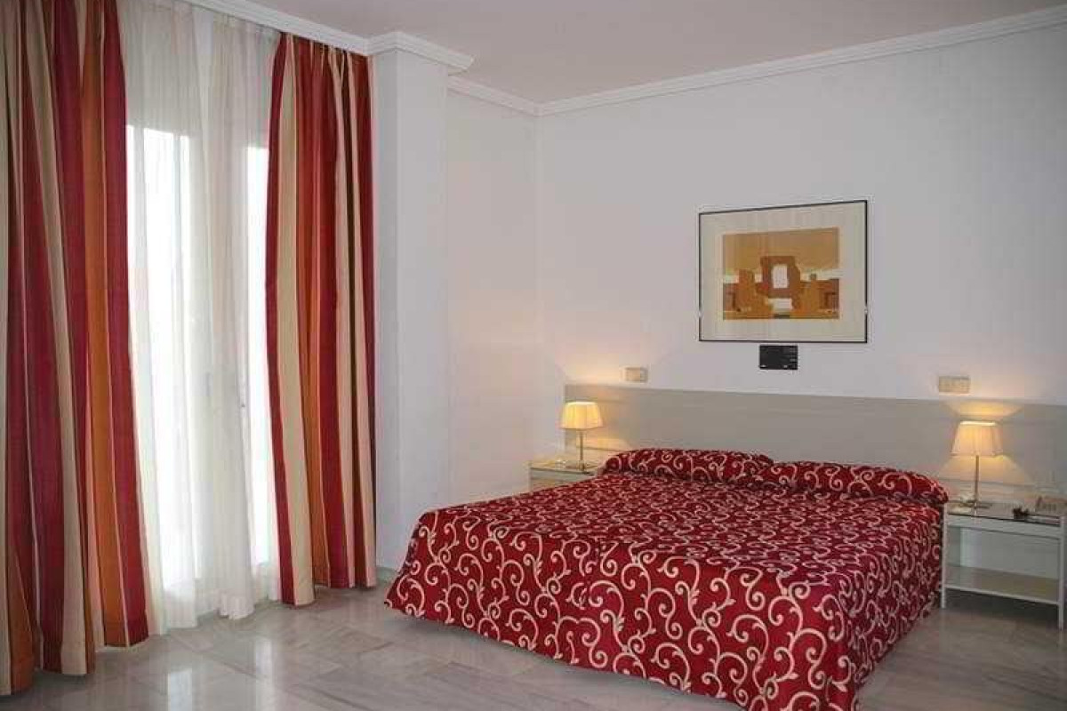 Hospedium Hotel Apartamentos Simón Verde