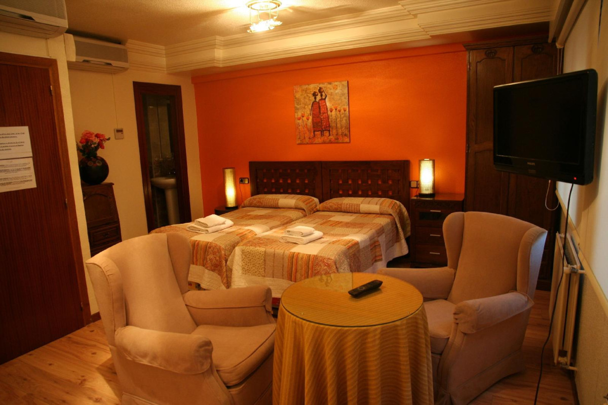 Hostal Acella