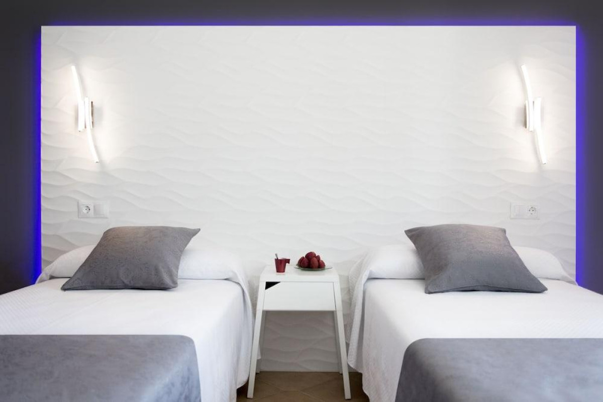 HOSTAL ALHAMBRA