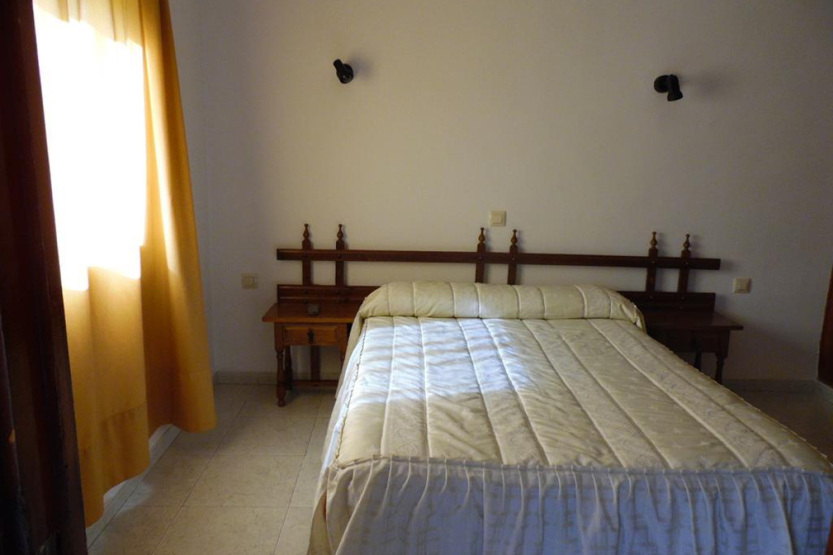 Hostal Arias