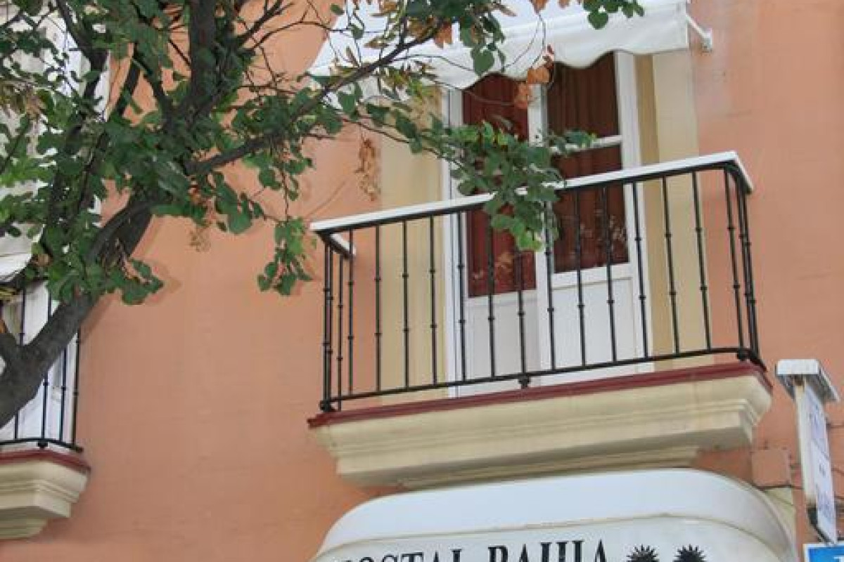 HOSTAL BAHIA