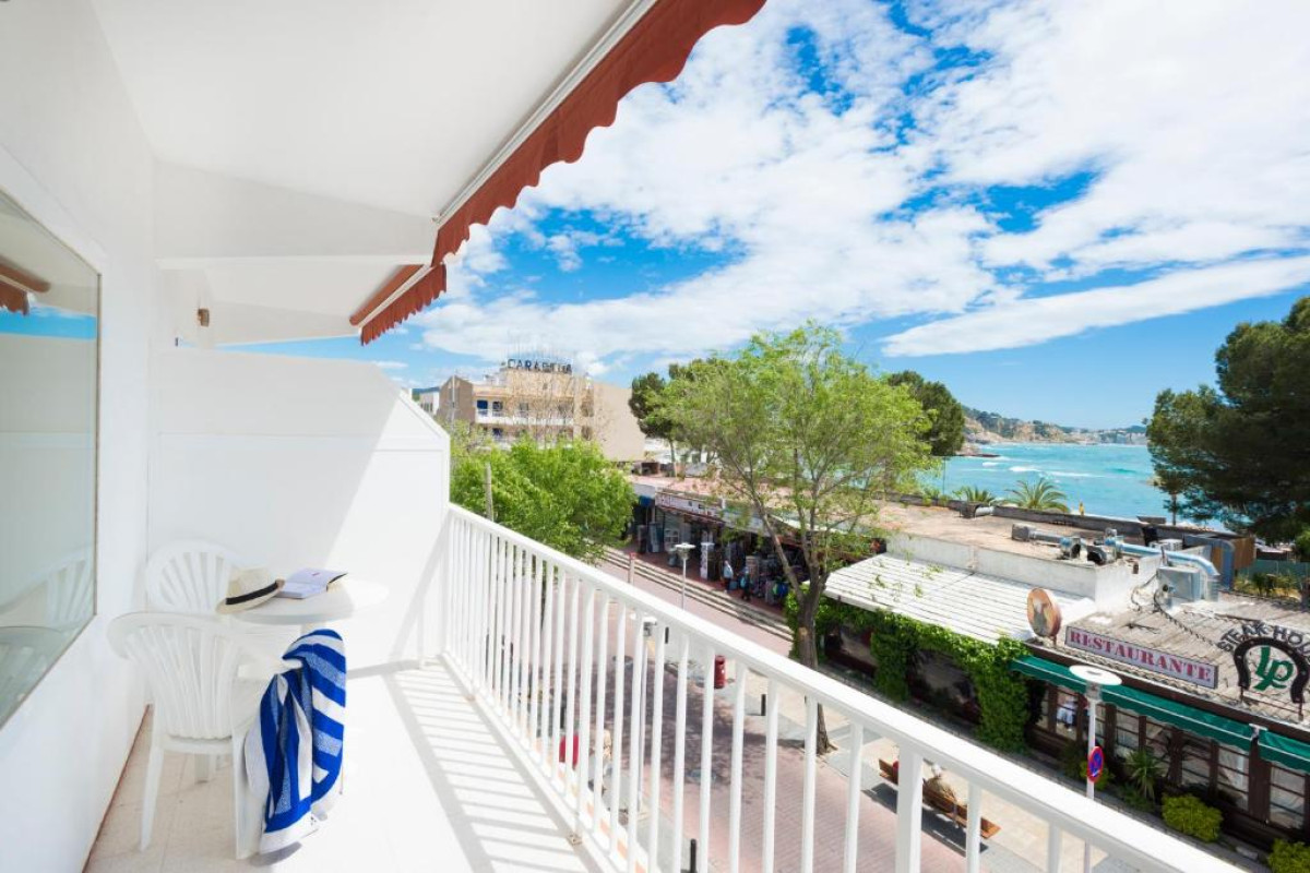 Hostal Neptuno Paguera