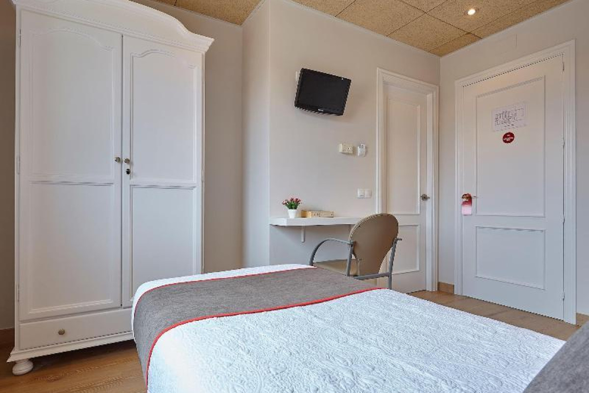 Hostal Nobadis