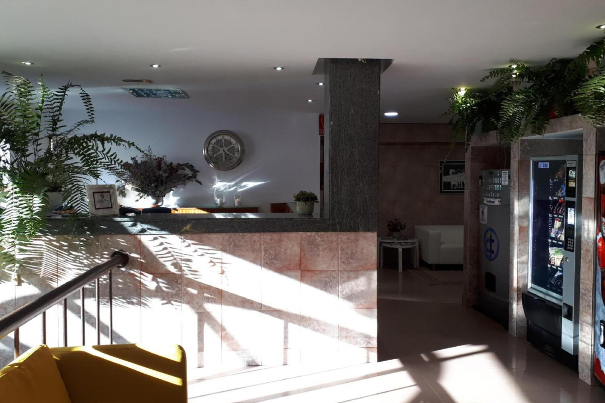 Hostal Residencia Cardona