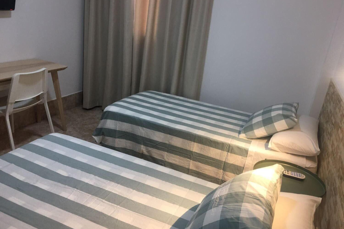 Hostal Residencia Cardona