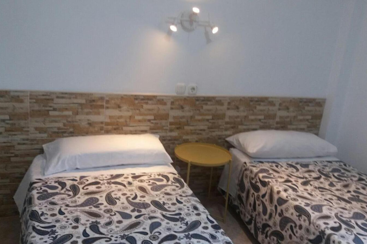 Hostal Residencia Cardona