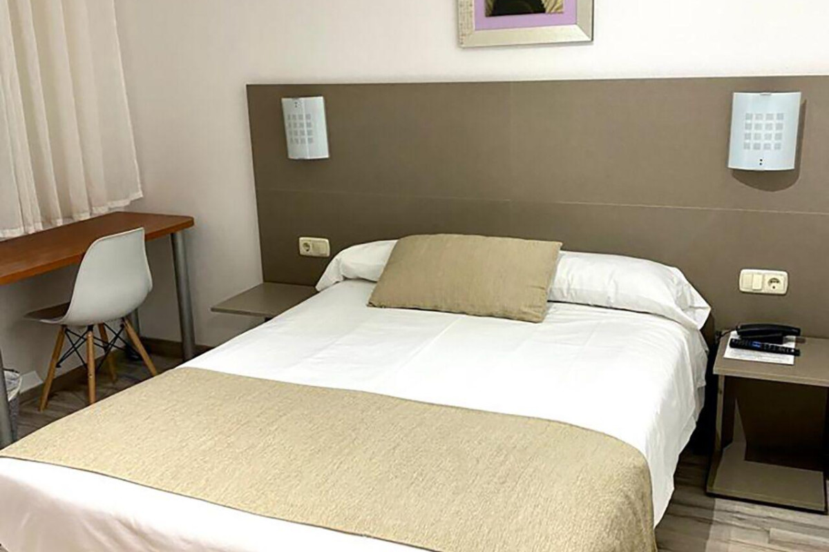 Hostal Residencia Fornos