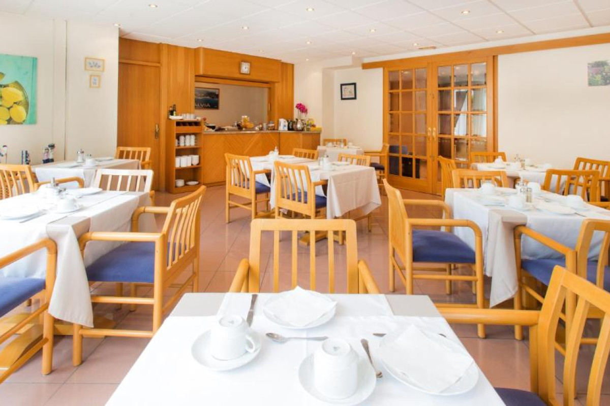 Hostal Residencia Sutimar