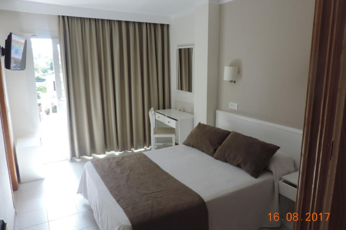 Hostal Residencia Sutimar