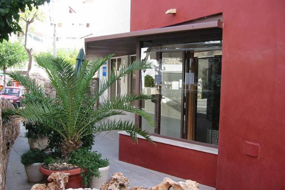 Hostal Residencia Sutimar