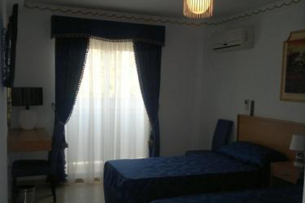 Hostal Residencial Rr