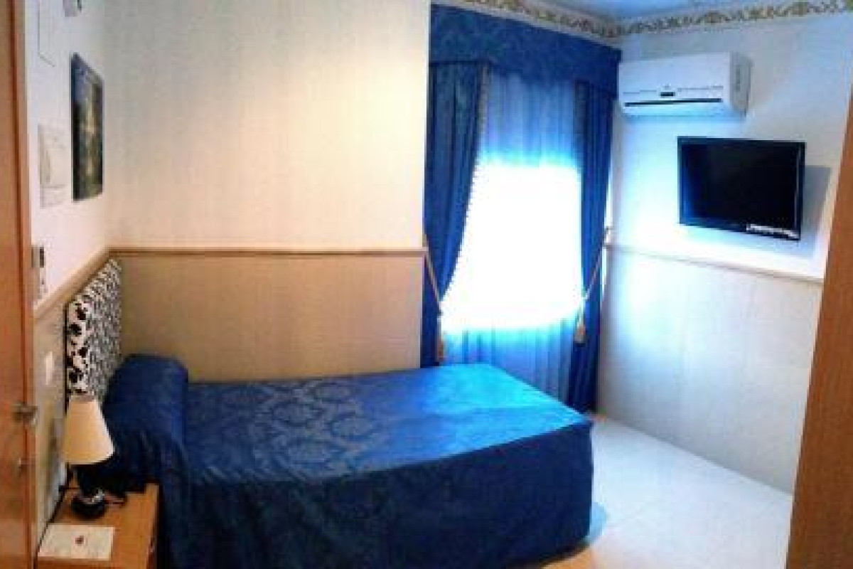 Hostal Residencial Rr