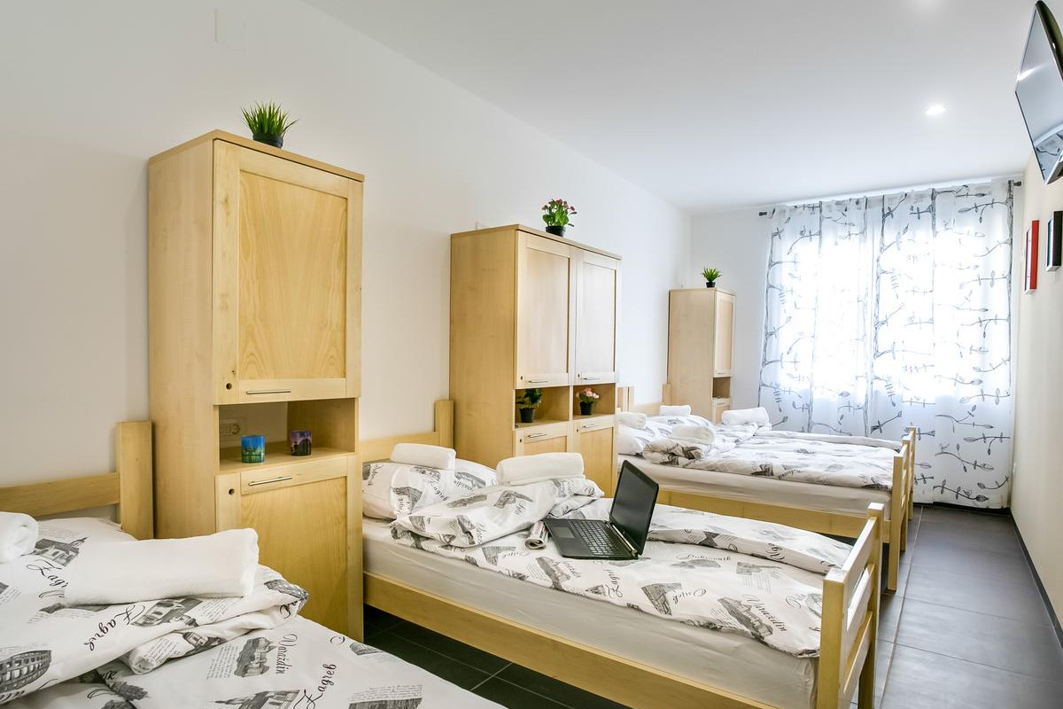 Hostel Moving