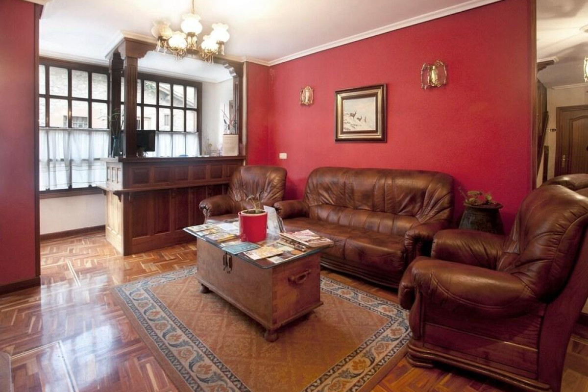 Hosteria Peña Sagra