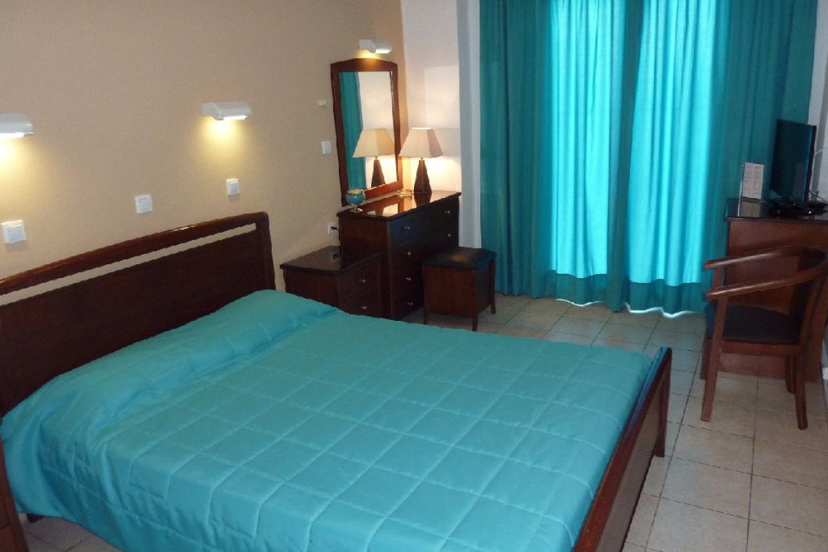 OASIS HOTEL PERAMA