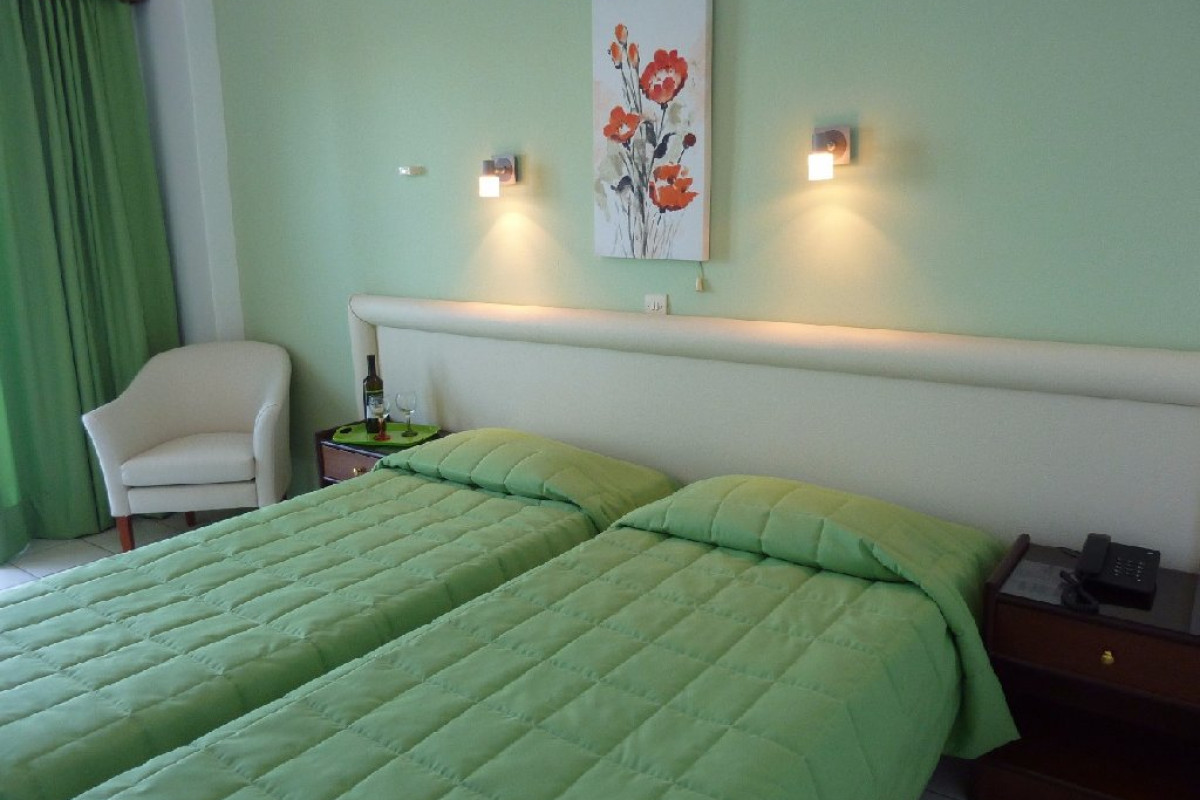 OASIS HOTEL PERAMA