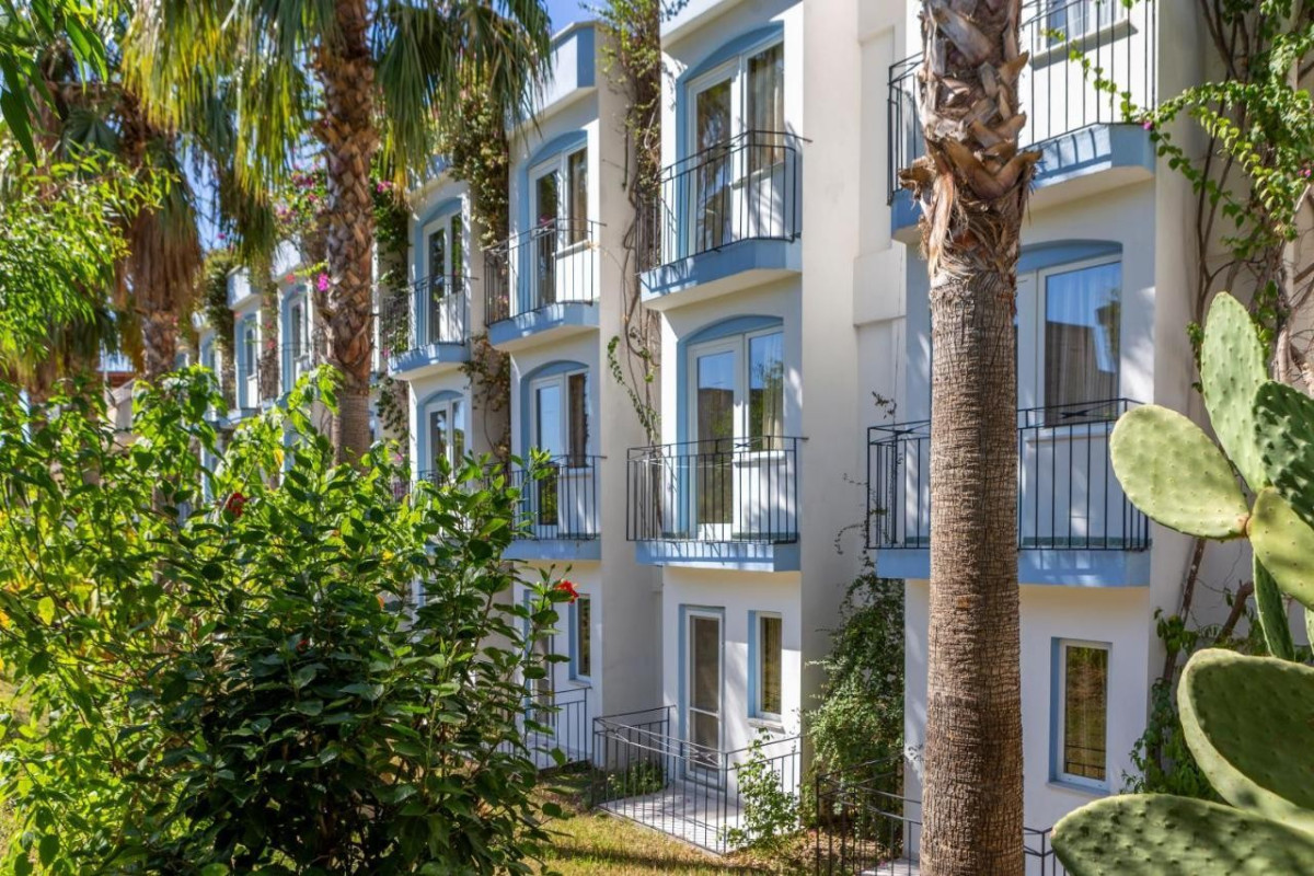 Smart Stay Beach Hotel