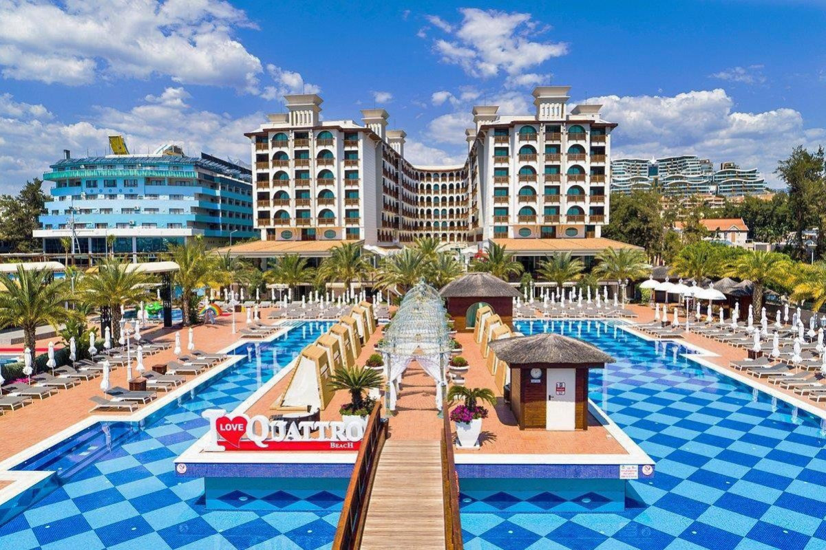 Quattro Beach SPA