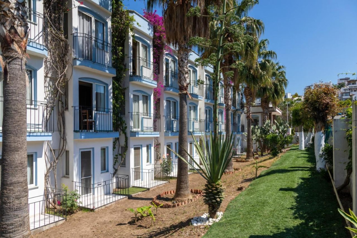 Smart Stay Beach Hotel