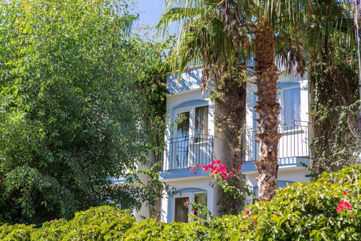 Smart Stay Beach Hotel