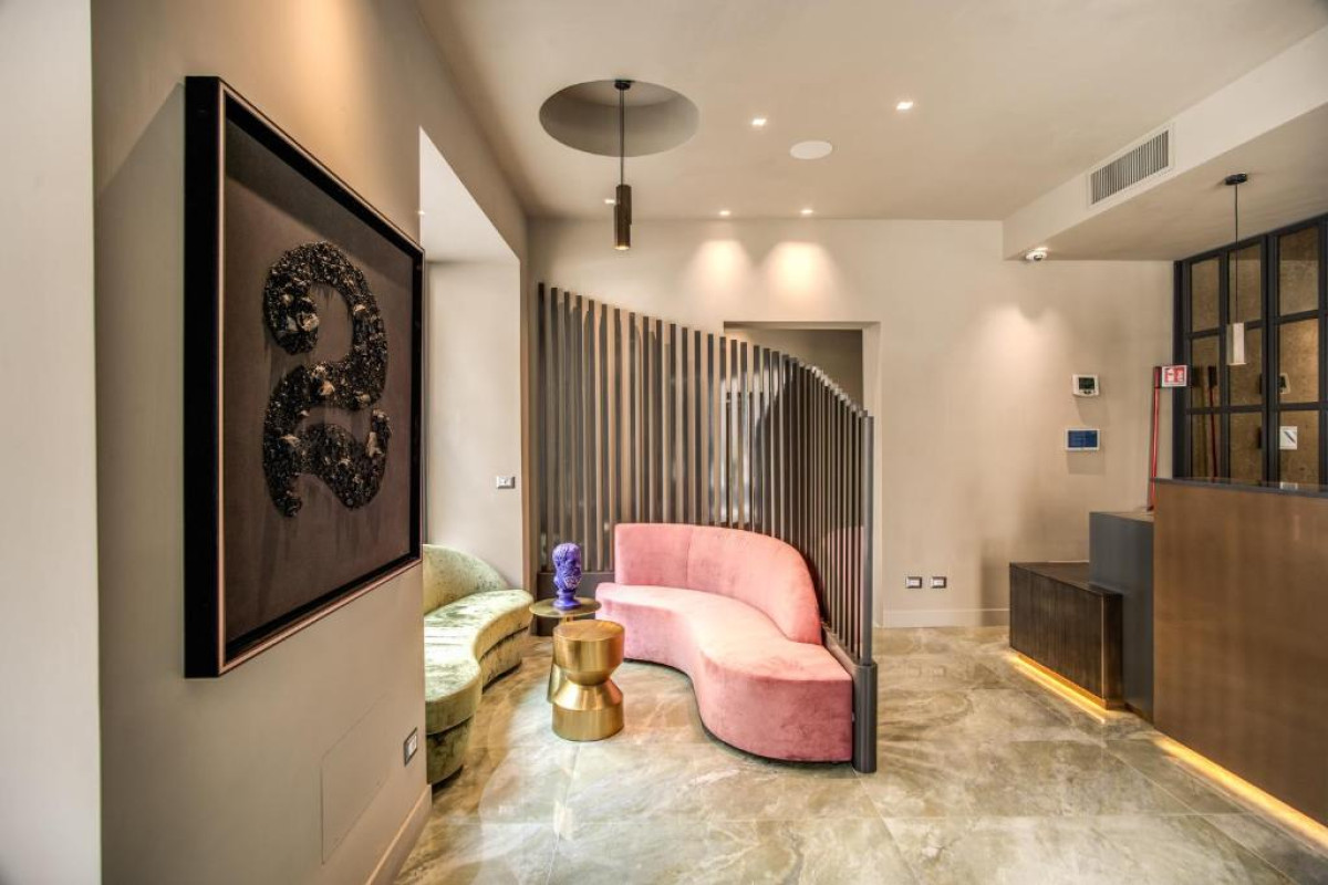 Hotel 77 Seventy-Seven